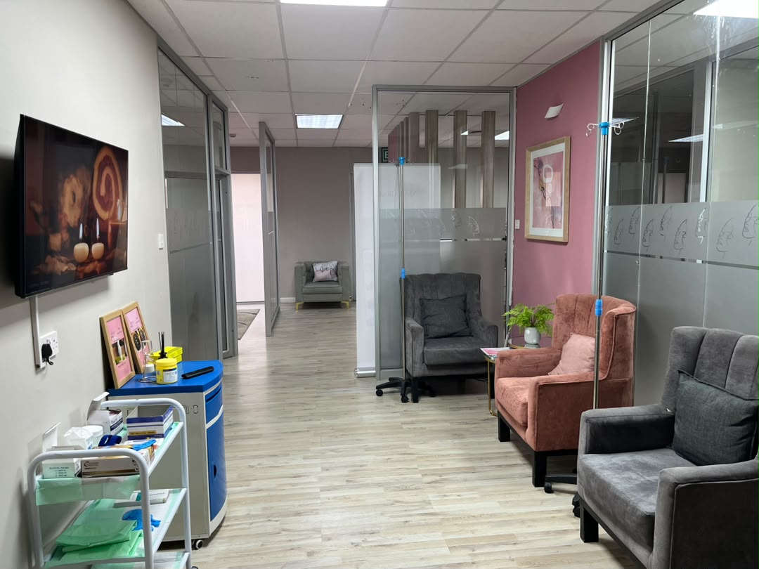 Treatment lounge with armchairs